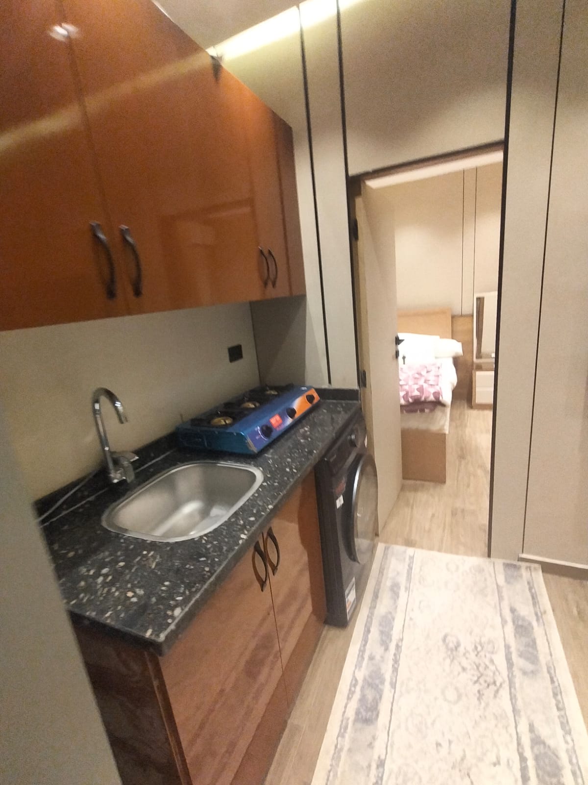 Suite 2