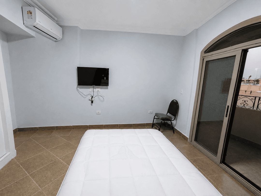 Single Master Room In Apartment