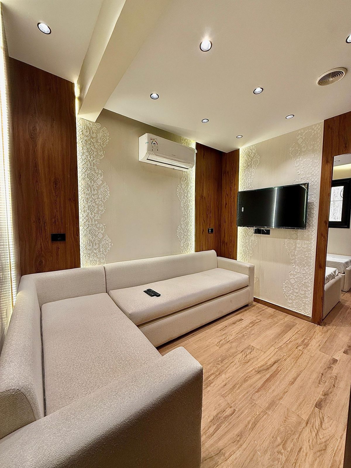 Suite 1