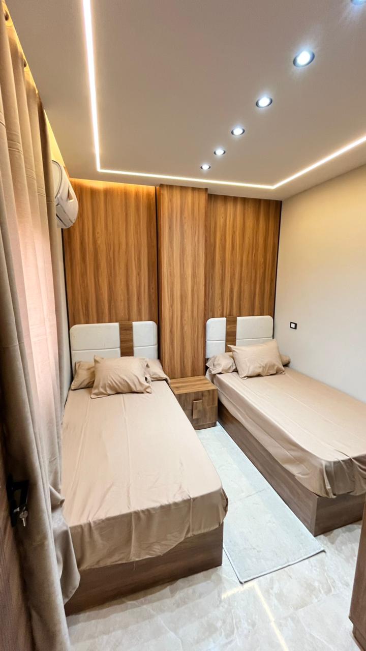 Suite 2